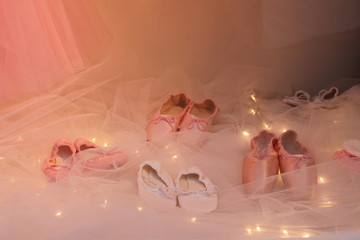 Ballet tutu child girl clothes pink white pointe shoe ballerina 