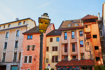 Fototapeta na wymiar Beautiful buildings in alpine town of Annecy