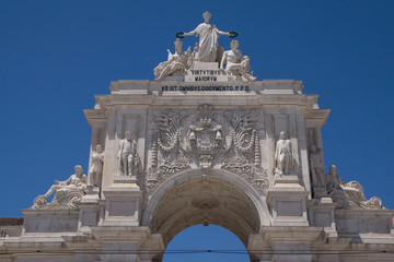 Fototapeta na wymiar Arc de Triomphe sur la place du commerce de Lisbonne au Portugal 