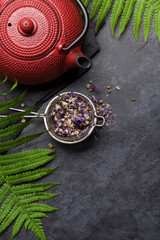 Herbal and fruit dry teas