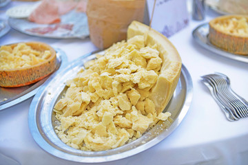 Parmigiano a scaglie.