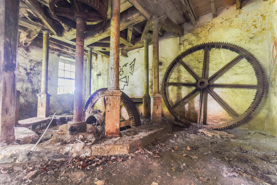 Moulin abandonné