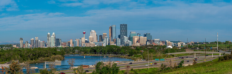 Fototapeta na wymiar Calgary's skyline on a sunny day. 