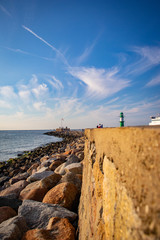 Leuchturm Warnemünde im Hochformat