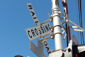 railroad crossing sign