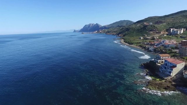 Alg&eacute;rie, C&ocirc;te ouest de Bejaia, region de kabylie, 