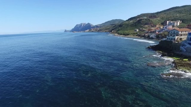 Alg&eacute;rie, C&ocirc;te ouest de Bejaia, region de kabylie, 
