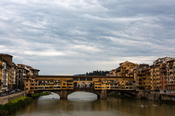 Fototapeta na wymiar Bridge on the river in Florence