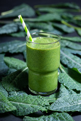 green smoothie in a glass