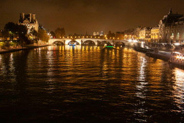 パリのノートルダム大聖堂