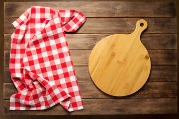 pizza cutting board and kitchen napkin cloth