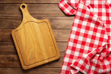 pizza cutting board and kitchen napkin cloth