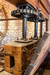 Pressoir à raisin ancien