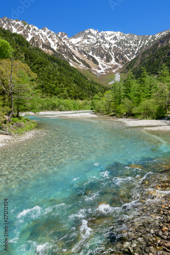 新緑の上高地 梓川と河童橋と穂高連峰 Wall Mural Wallpaper Murals Omune