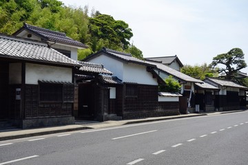 Fototapeta na wymiar 国宝松江城の塩見縄手通り沿いに残る武家屋敷