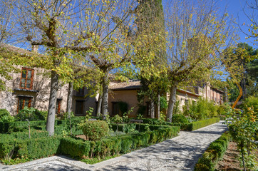 Fototapeta na wymiar グラナダのパラドールの中庭（グラナダ、スペイン・アンダルシア）