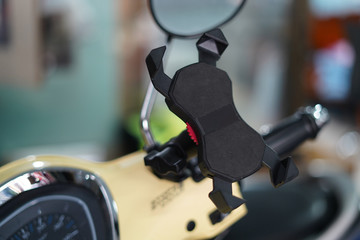 Obraz premium Yellow hair clip isolation on white background,Object in a shower.