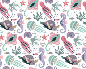 Vector seamless pattern with fish and sea animals.