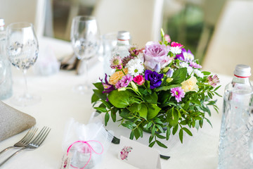 Beautiful fresh flower table decoration for a special event / wedding