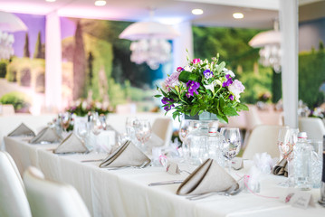 Beautiful fresh flower table decoration for a special event / wedding