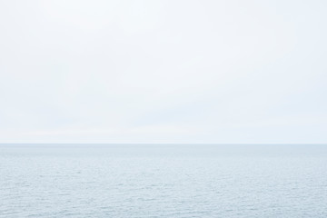 Fototapeta premium Spokojny krajobraz morski. Miękkie, naturalne kolory.