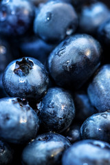 Frische saftige Blaubeeren oder Heidelbeeren, Makro