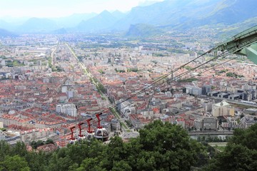 La ville de Grenoble, vue de haut depuis le fort de la Bastille, vue des toîts, Département de...