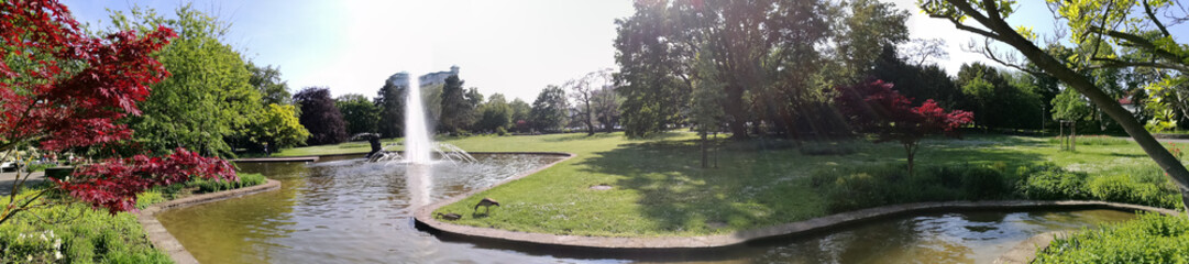 Der Kurpark in Bad Nauheim im Bundesland Hessen in Deutschland