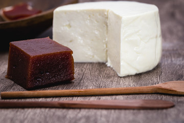 Cheese with guava, a typical Brazilian dessert called romeu and julieta, made at home. Caipiras and Brazilian traditions of Minas Gerais state.