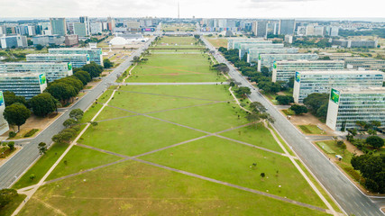 Vista aérea de Brasília no Brasil feita com drone.