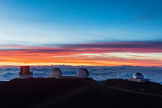 USA, Hawaii, Mauna Kea volcano, telescopes at Mauna Kea Observatories at sunset