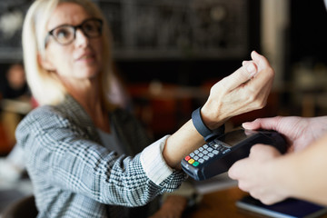 Payment in cafe