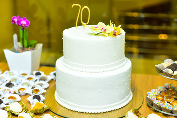 wedding cake with flowers, birthday cake, fondant cake