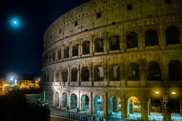 Fototapeta premium Roman Colosseum by Night Time