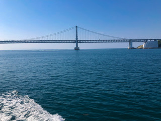 Fototapeta na wymiar 夏の鳴門海峡の鳴門大橋の風景