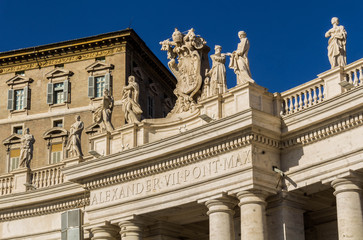 Fototapeta na wymiar Lateral statues of Saint Peter's Square