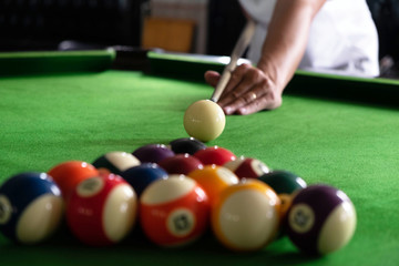 Playing, establishing a snooker ball, a red ball and a ball with numbers