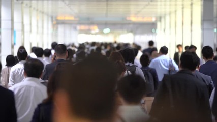 通勤風景・東京・新宿
