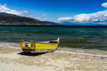 Fototapeta na wymiar A boat on the shore of Lake Ohrid
