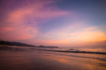 Fototapeta na wymiar Pink sunset on the beach in Thailand