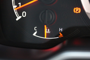 Vehicle coolant gauge