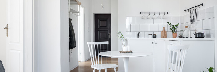 Kitchen with round table