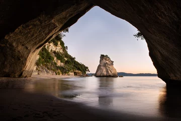 Foto auf Acrylglas Cathedral Cove Cathedral Cove bei Sonnenaufgang, Coromandel, Nordinsel, Neuseeland