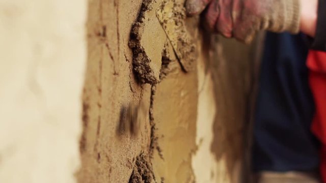 plaster applies a layer of plaster