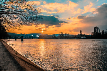 Fototapeta premium couché de soleil sur la seine 