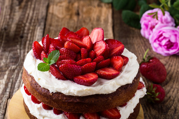 Homemade cake with strawberries