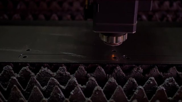 Plant manufacturing metal structures and machines with cutting CNC laser