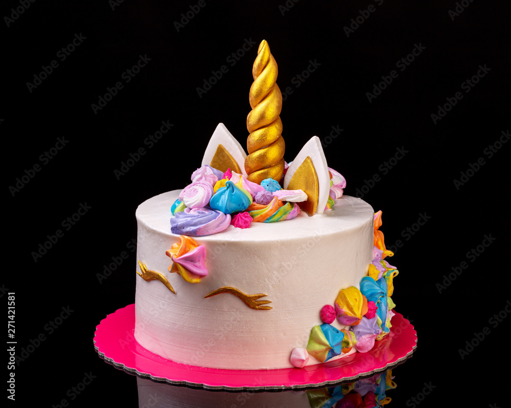 Wall mural decorative cake on the theme of the unicorn on the birthday of a girl.