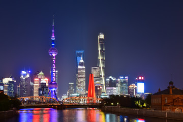 Obraz na płótnie Canvas night view of shanghai