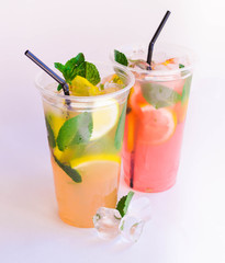 cocktails with lime and mint